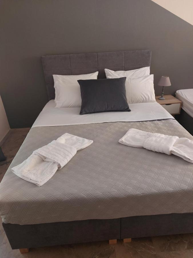 Ak Village Rooms Drepano  Eksteriør billede
