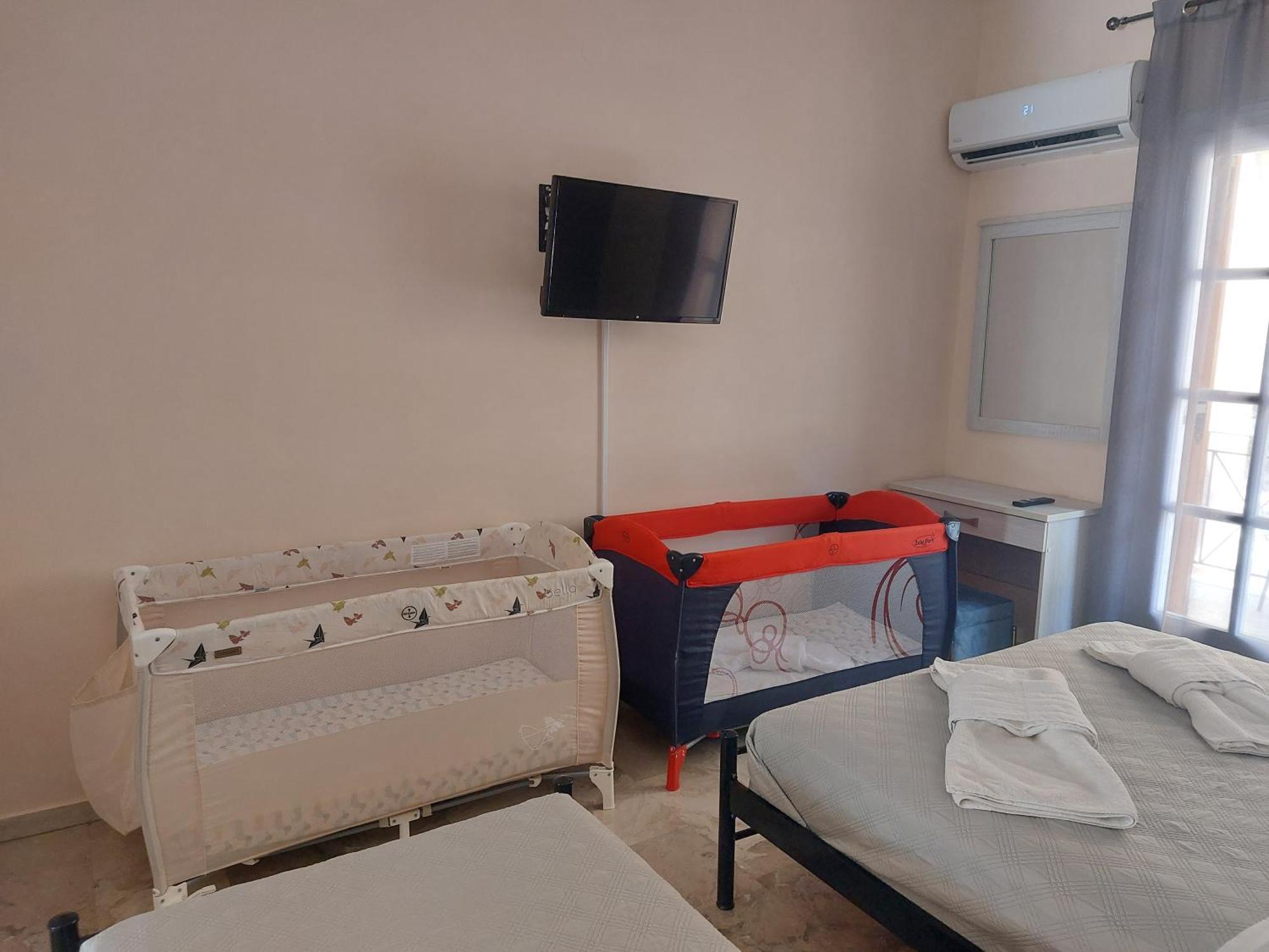 Ak Village Rooms Drepano  Eksteriør billede