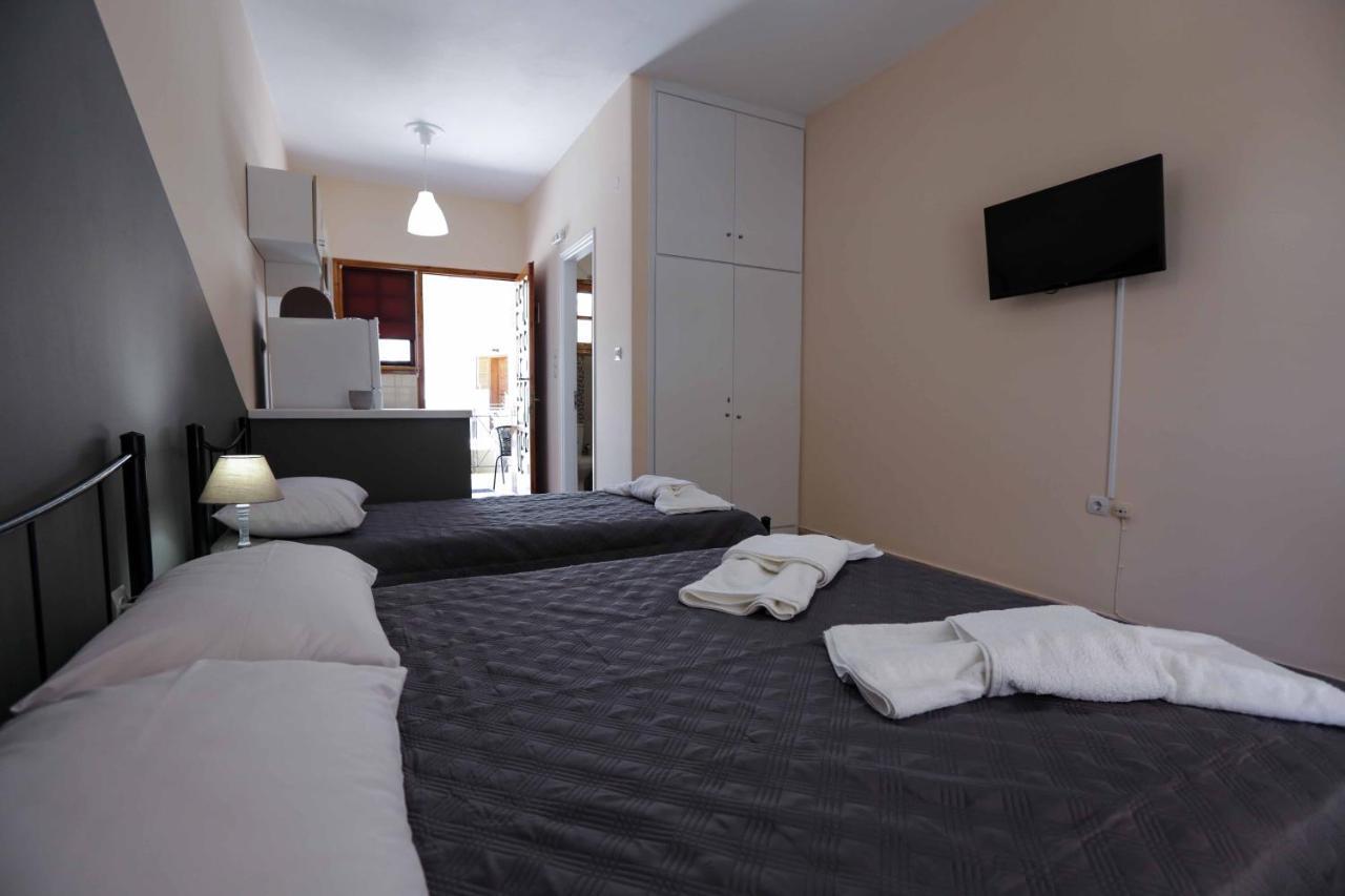 Ak Village Rooms Drepano  Eksteriør billede